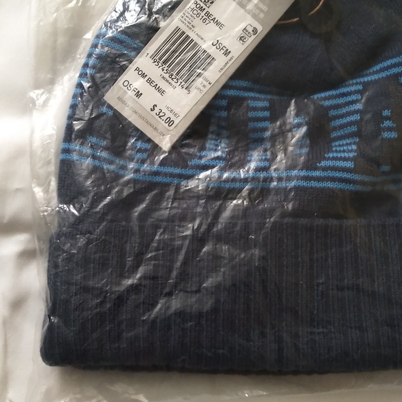 Adidas Pom Beanie - Picture 3 of 9